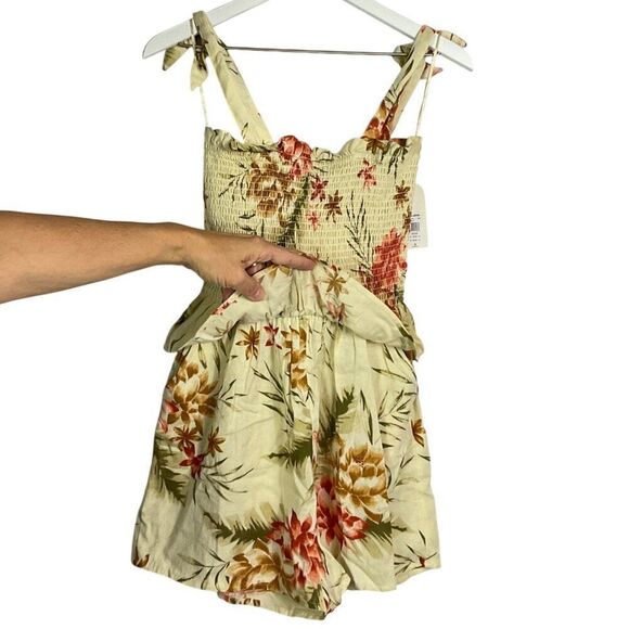 NWT Billabong Hold Tight Floral-Print Smocked Romper, Women's Medium - Picture 6 of 16